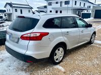 Gebraucht Ford Focus Titanium 125 PS (91 kW) 2011 Silber Kombi