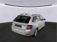 Gebraucht Skoda Fabia Ambition 95 PS (69 kW) 2022 Brilliantsilber metallic Kleinwagen