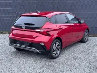 Neu Hyundai i20 90 PS (66 kW) 2026 Dragon red Kleinwagen