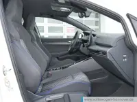 Neu VW Golf VIII R-line 150 PS (110 kW) 2026 Weiß Limousine