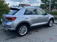 Gebraucht VW T-Roc Style 150 PS (110 kW) 2023 Grau SUV