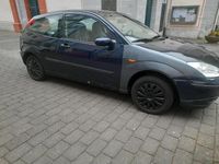 Second-hand Ford Focus 101 CP (74 kW) 2004 Albastru Hatchback