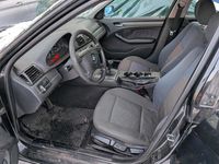 Gebraucht BMW 320 150 PS (110 kW) 2002 Schwarz Kombi