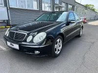 Używany Mercedes E220 Avantgarde 150 KM (110 kW) 2004 Czarny Sedan/Limuzyna