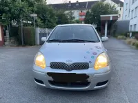 Gebraucht Toyota Yaris 65 PS (47 kW) 2004 Grau Kleinwagen