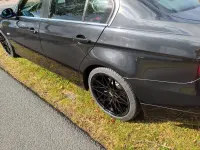 Second-hand BMW 325 Sport Line 218 CP (160 kW) 2006 Negru Berlinǎ