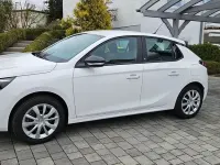 Używany Opel Corsa-e Edition 100 kW (136 KM) 2024 Biały Hatchback