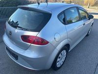 Gebraucht Seat Leon Basis 86 PS (63 kW) 2012 Silber Limousine