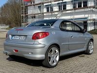 Gebraucht Peugeot 206 109 PS (80 kW) 2006 Silber Cabrio