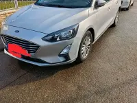Używany Ford Focus Titanium 125 KM (91 kW) 2020 Srebrny Sedan/Limuzyna