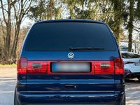 Gebraucht VW Sharan 186 PS (136 kW) 2003 Blau Van / Kleinbus
