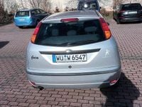 Second-hand Ford Focus Viva 101 CP (74 kW) 2004 Argintiu Berlinǎ