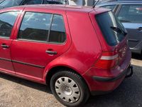 Second-hand VW Golf IV 101 CP (74 kW) 2003 Roșu Hatchback