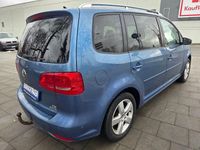 Gebraucht VW Touran Style 105 PS (77 kW) 2012 Blau Van / Kleinbus