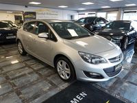 Gebraucht Opel Astra Energy 120 PS (88 kW) 2014 Silber Limousine