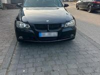 Gebraucht BMW 320 163 PS (119 kW) 2007 Schwarz Kombi