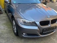 Gebraucht BMW 320 184 PS (135 kW) 2010 Grau Kombi