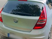 Gebraucht Hyundai i30 120 PS (88 kW) 2011 Grün Limousine