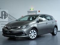 Gebraucht Toyota Auris Comfort 116 PS (85 kW) 2016 Gray Limousine