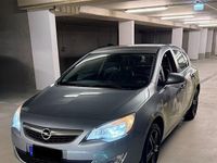 Gebraucht Opel Astra Edition 140 PS (102 kW) 2012 Grau Limousine