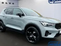Neu Volvo XC40 Plus 163 PS (119 kW) 2026 Grau SUV