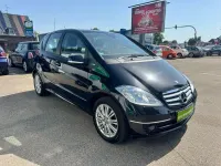 Gebraucht Mercedes A180 Elegance 109 PS (80 kW) 2012 Schwarz Kleinwagen