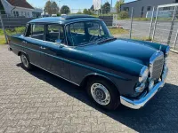 Gebraucht Mercedes 230 120 PS (88 kW) 1967 Blau Limousine