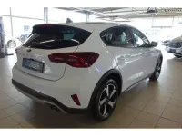 Gebraucht Ford Focus Active X 155 PS (114 kW) 2024 Weiß Limousine