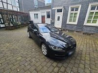Gebraucht Jaguar XE Portfolio 179 PS (131 kW) 2017 Schwarz Limousine