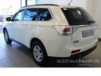 Gebraucht Mitsubishi Outlander Invite 150 PS (110 kW) 2012 Weiß SUV