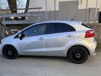Gebraucht Kia Rio DREAM-TEAM Edition 109 PS (80 kW) 2016 Grau Kleinwagen