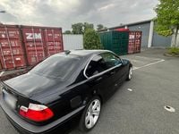 Gebraucht BMW 320 150 PS (110 kW) 2000 Schwarz Coupé