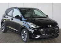 Neu Hyundai i10 Advanced 79 PS (58 kW) 2025 Schwarz Kleinwagen