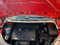 Second-hand VW Golf 75 CP (55 kW) 2006 Roșu Coupe