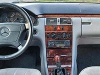 Gebraucht Mercedes E240 170 PS (125 kW) 1998 Limousine