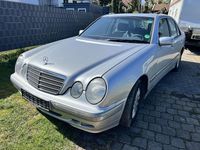 Gebraucht Mercedes E240 Elegance 170 PS (125 kW) 2000 Silber Limousine
