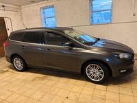 Gebraucht Ford Focus Cool & Connect 101 PS (74 kW) 2018 Grau Kombi