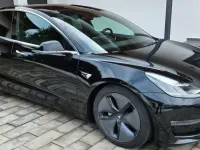 Käytetty Tesla Model 3 366 kW (498 HP) 2019 Musta Sedan