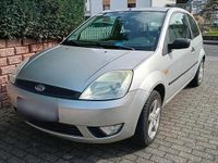 Gebraucht Ford Fiesta 64 PS (47 kW) 2004 Silber Kleinwagen