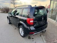 gebraucht Skoda Yeti Ambition 4x4 2.0 TDI "NAVI"8-FACH"1-HD"AHK"