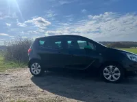 Używany Opel Meriva Edition 140 KM (102 kW) 2013 Czarny Minivan