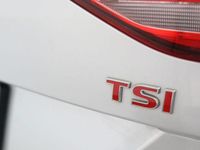 Gebraucht VW Touran Highline 180 PS (132 kW) 2017 Silber Van / Kleinbus