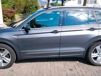 Gebraucht VW Tiguan Sound 150 PS (110 kW) 2017 Grau SUV