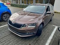 gebraucht Skoda Octavia 1.6 TDI Style DSG_LED_NAVI_TEILLEDER*36