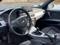 Gebraucht BMW 320 M Sport 184 PS (135 kW) 2011 Weiß Limousine