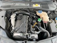 Gebraucht VW Passat 131 PS (96 kW) 2002 Silber Kombi