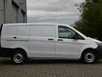 Gebraucht Mercedes Vito 163 PS (119 kW) 2024 Arktikweiss Van