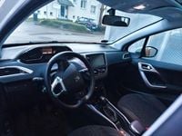 Gebraucht Peugeot 2008 Active 120 PS (88 kW) 2014 Weiß SUV