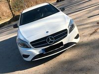Gebraucht Mercedes A180 Edition 122 PS (89 kW) 2014 Weiß Limousine