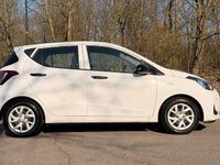 Gebraucht Hyundai i10 67 PS (49 kW) 2018 Weiß Kleinwagen